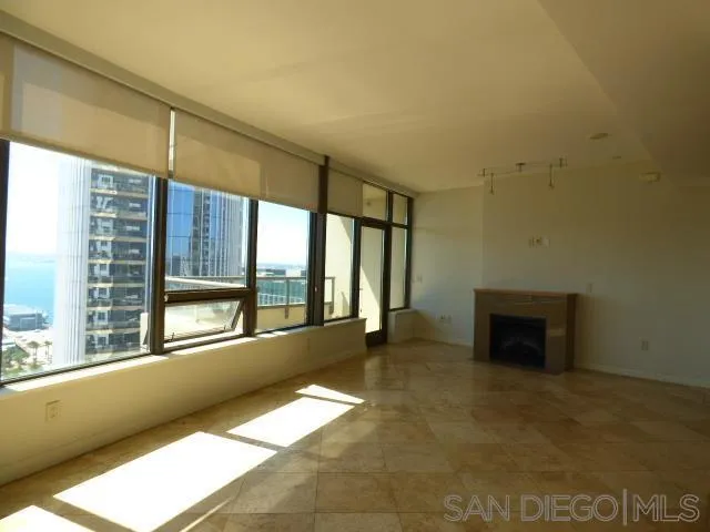 700 W E St 2201, San Diego, California 92101 home-pic-7
