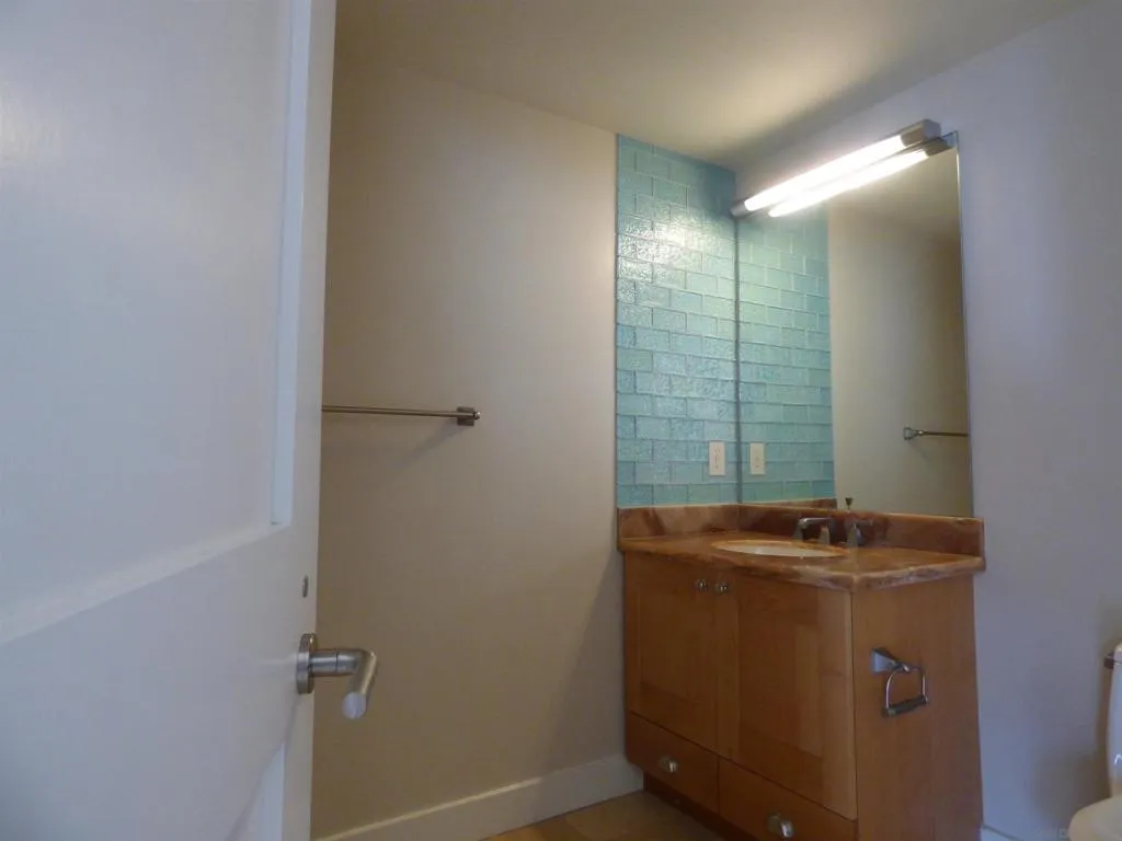 700 W E St 2201, San Diego, California 92101 home-pic-22