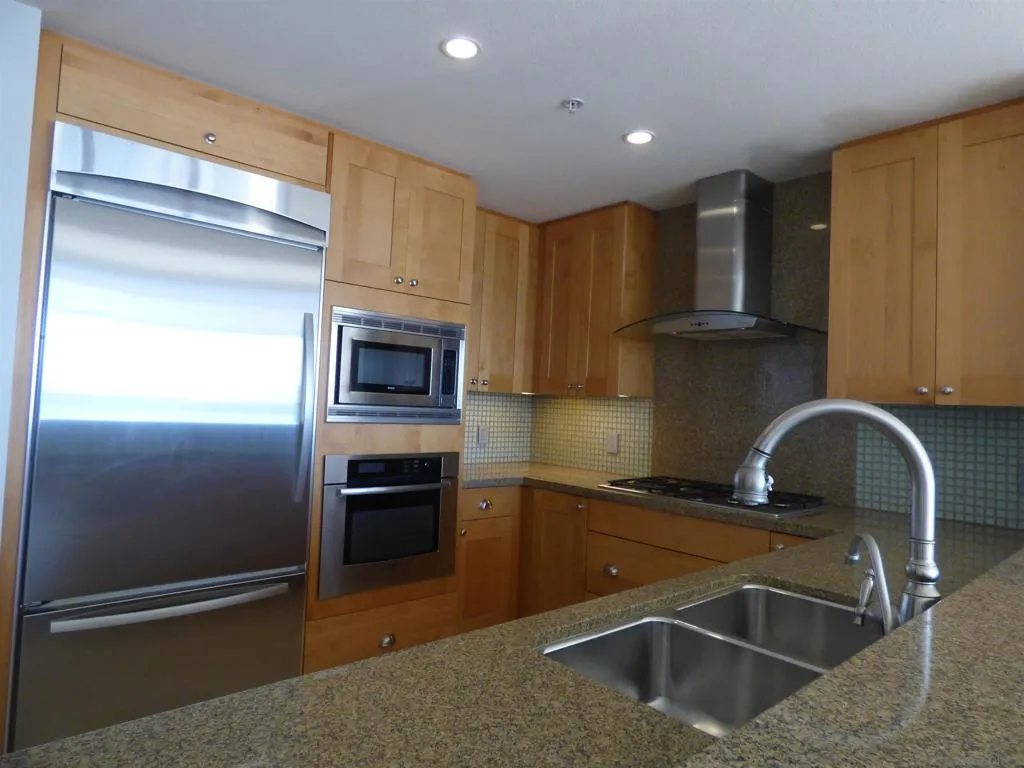 700 W E St 2201, San Diego, California 92101 home-pic-16