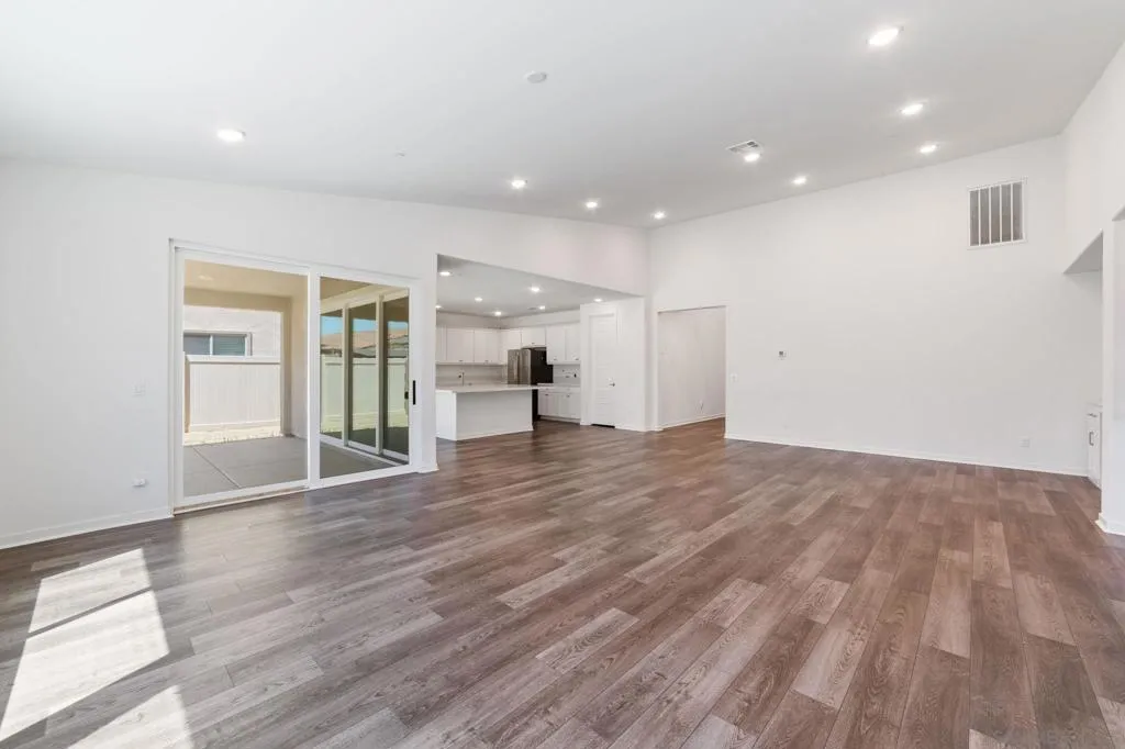 31129 Quarter Horse Way, Menifee, California 92584 home-pic-12