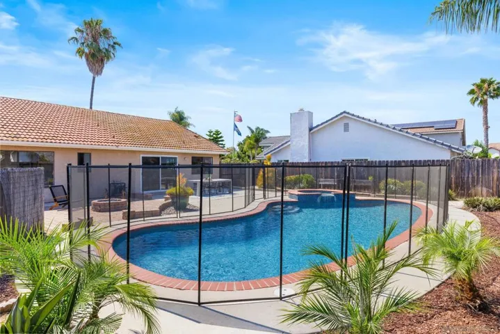 206 Avenida Las Brisas, Oceanside, California 92057