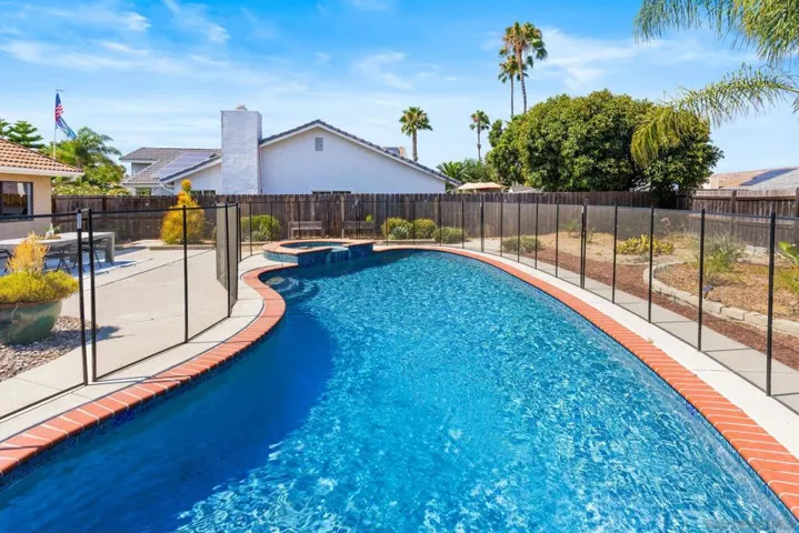 206 Avenida Las Brisas, Oceanside, California 92057