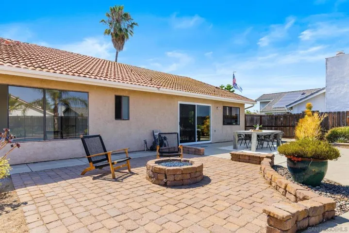 206 Avenida Las Brisas, Oceanside, California 92057