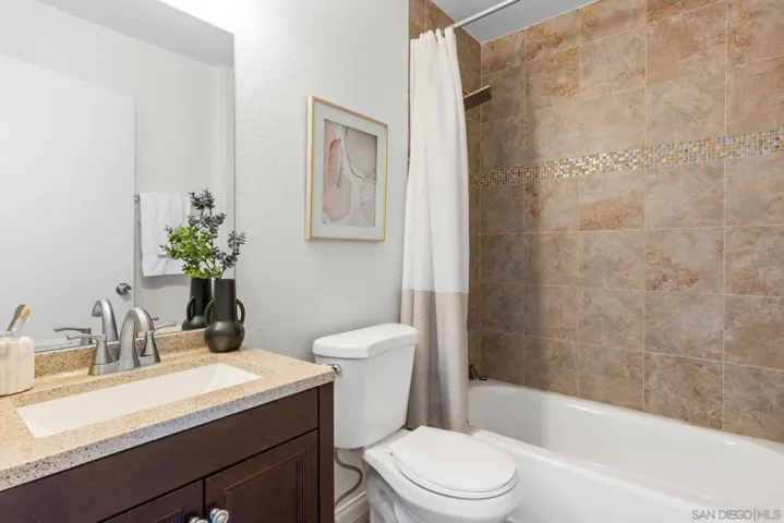 206 Avenida Las Brisas, Oceanside, California 92057
