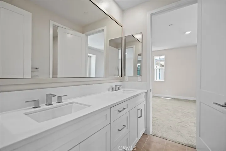 68 Chasma, Irvine, California 92618