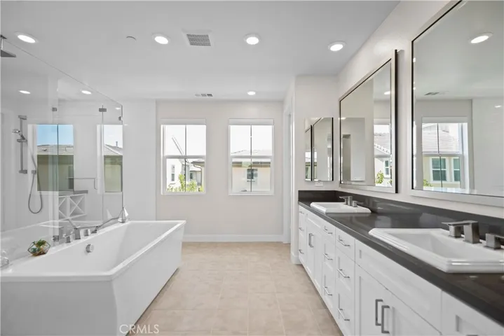 68 Chasma, Irvine, California 92618
