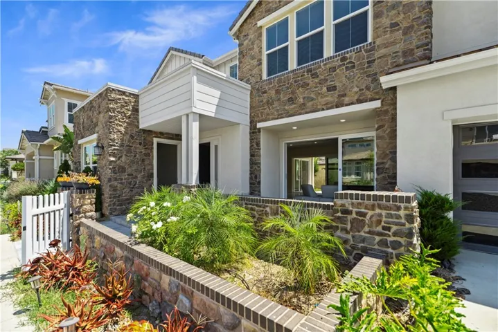 68 Chasma, Irvine, California 92618