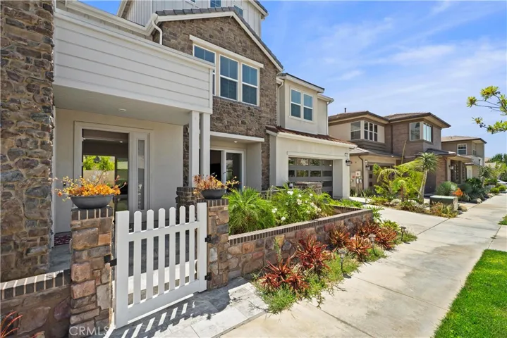 68 Chasma, Irvine, California 92618