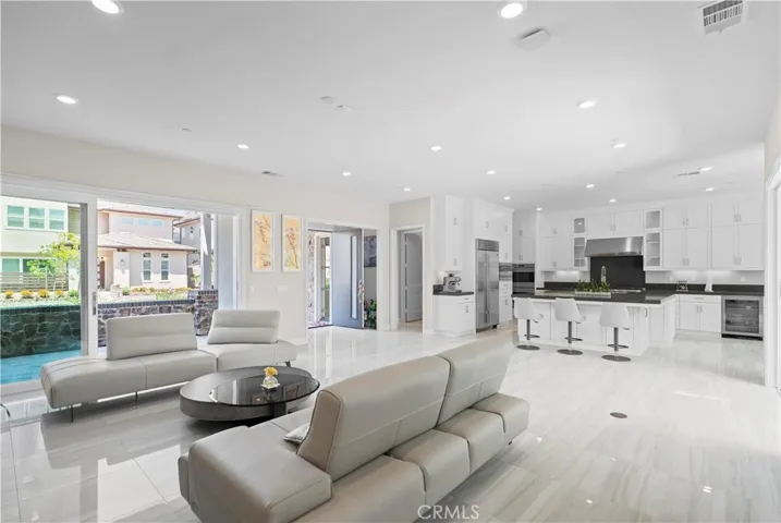 68 Chasma, Irvine, California 92618