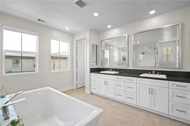 68 Chasma, Irvine, California 92618