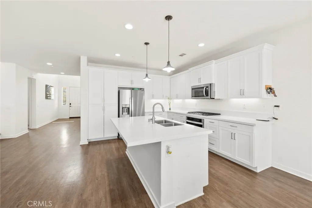 29550 Woodcreek Trail, Winchester, California 92596 home-pic-15