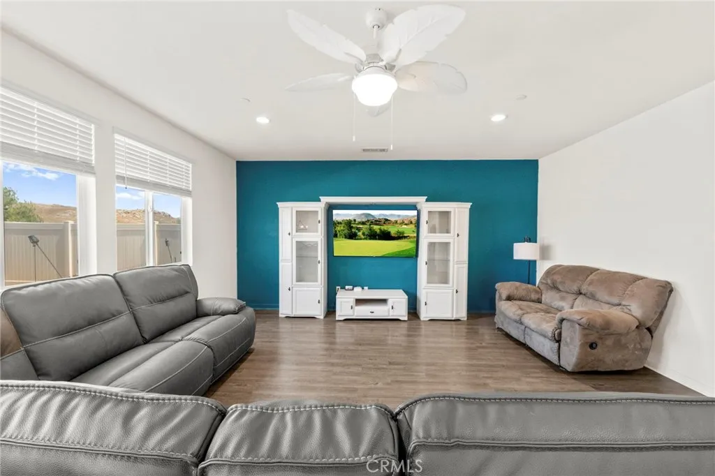 29550 Woodcreek Trail, Winchester, California 92596 home-pic-12