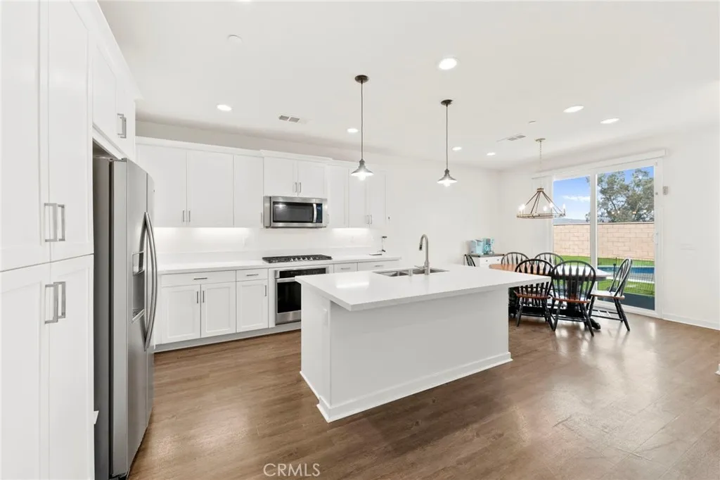 29550 Woodcreek Trail, Winchester, California 92596 home-pic-4
