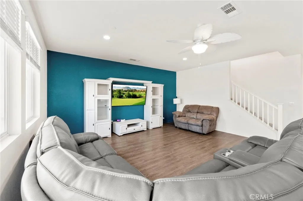 29550 Woodcreek Trail, Winchester, California 92596 home-pic-13
