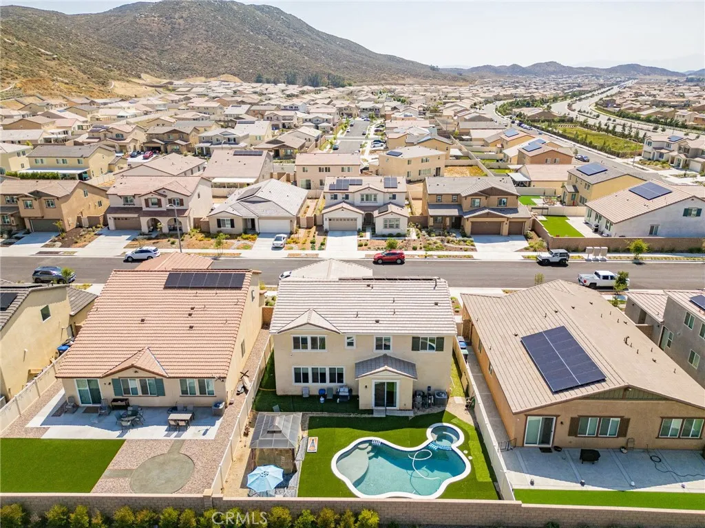 29550 Woodcreek Trail, Winchester, California 92596 home-pic-43