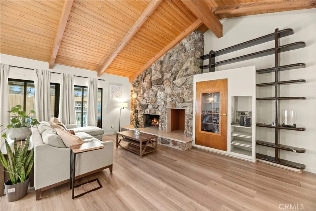 30199 Windward Drive, Canyon Lake, California 92587 home-pic-17