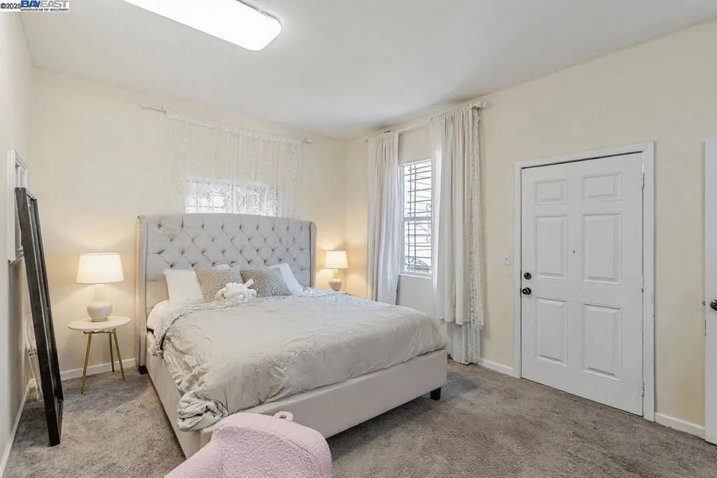 2530 Market St, Oakland, California 94607 home-pic-3