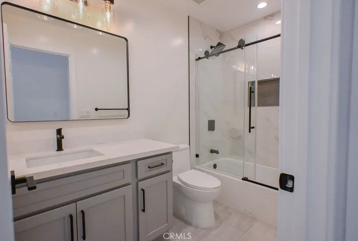 15111 Freeman, Lawndale, California 90260