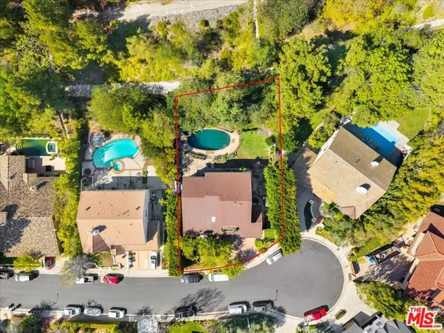 9697 Moorgate Road, Beverly Hills, California 90210