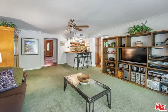 9697 Moorgate Road, Beverly Hills, California 90210