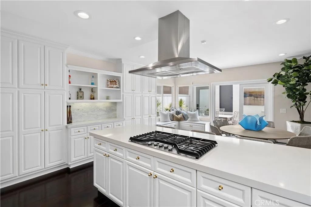 412 Poinsettia Avenue, Corona Del Mar, California 92625 home-pic-11