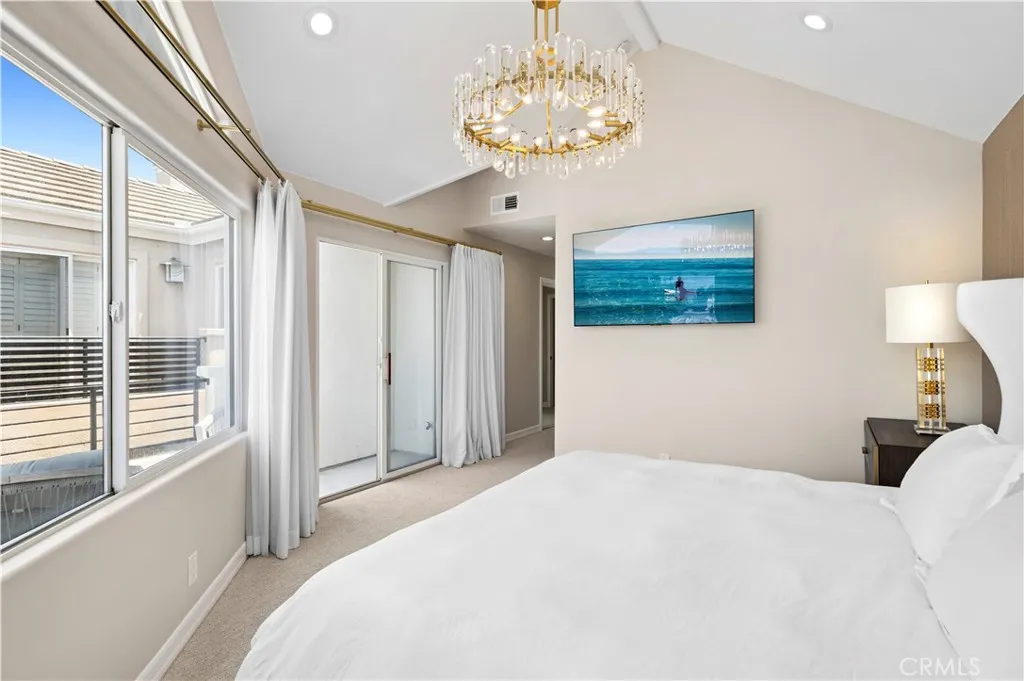 412 Poinsettia Avenue, Corona Del Mar, California 92625 home-pic-19