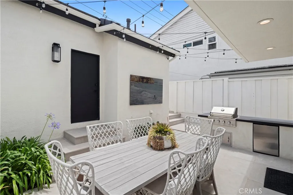 412 Poinsettia Avenue, Corona Del Mar, California 92625 home-pic-16