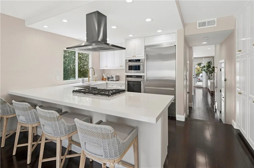 412 Poinsettia Avenue, Corona Del Mar, California 92625 home-pic-9