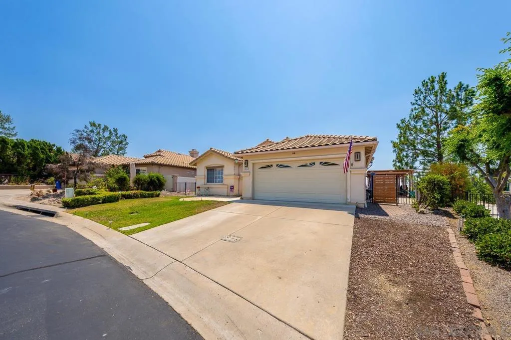 2617 Lobelia Rd, Alpine, California 91901 home-pic-8