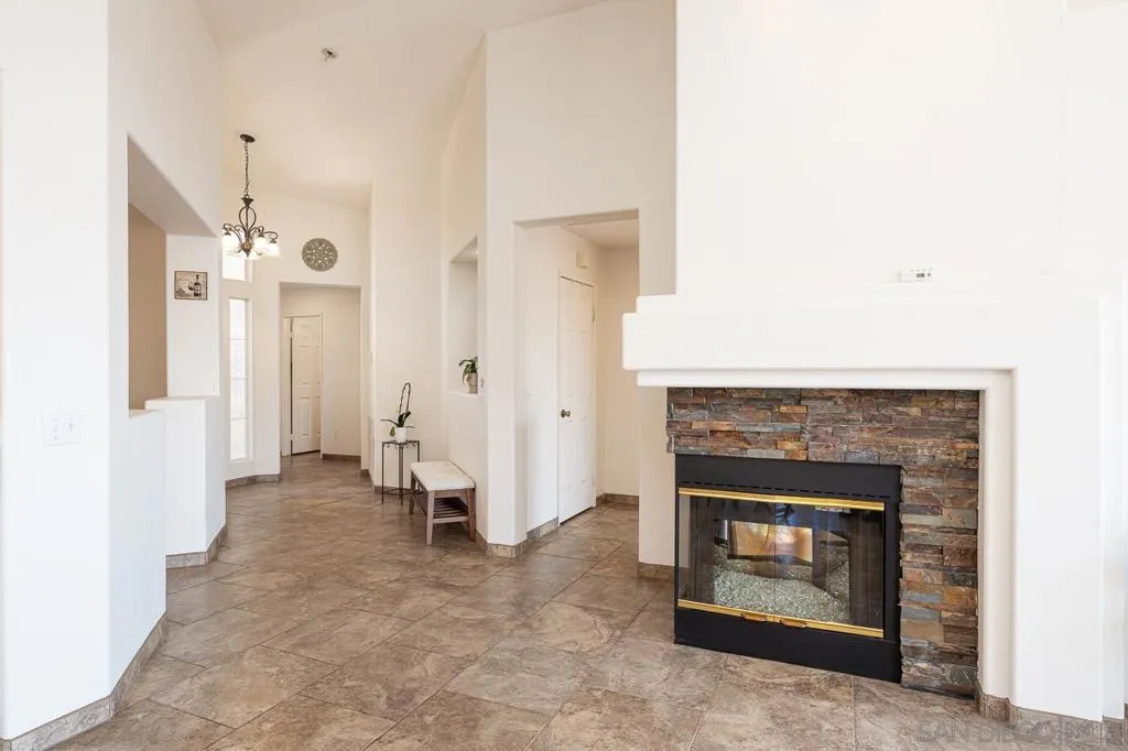 2617 Lobelia Rd, Alpine, California 91901 home-pic-13