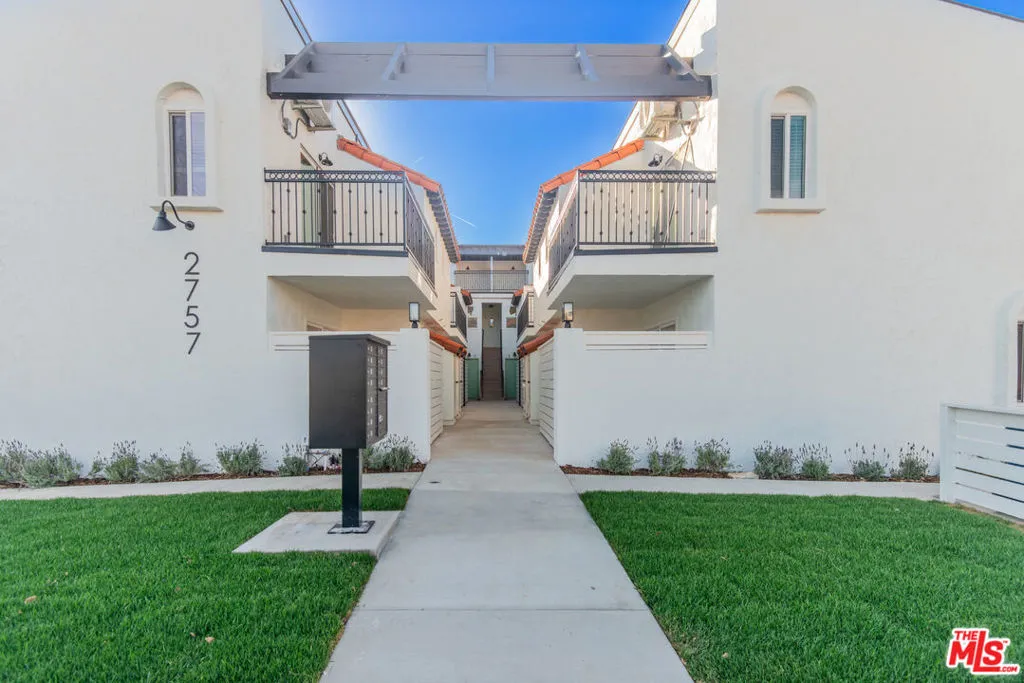 2757 Andreo 5, Torrance, California 90501, 2 Bedrooms Bedrooms, ,2 BathroomsBathrooms,Residential Lease,For Rent,Andreo,25578087
