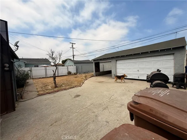 1519 W 111th St, Los Angeles, California 90047