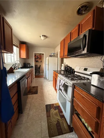 1519 W 111th St, Los Angeles, California 90047