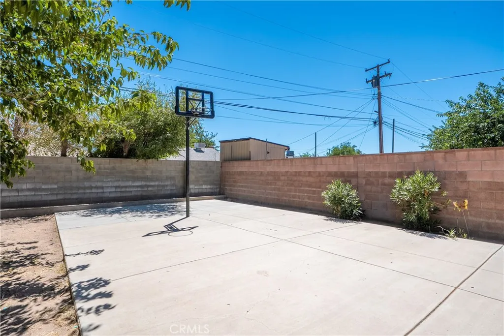 38632 Lemsford Avenue, Palmdale, California 93550 home-pic-25