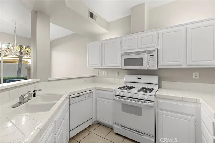 1081 S Positano Avenue, Anaheim Hills, California 92808