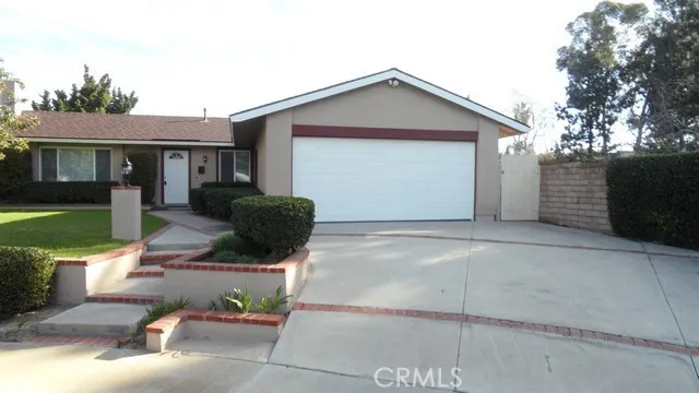 4832 Via Frondosa, Yorba Linda, California 92886