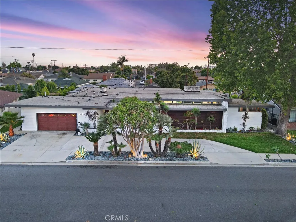 8434 Quinn Street, Downey, California 90241, 5 Bedrooms Bedrooms, ,4 BathroomsBathrooms,Residential,For Sale,Quinn,DW25182533