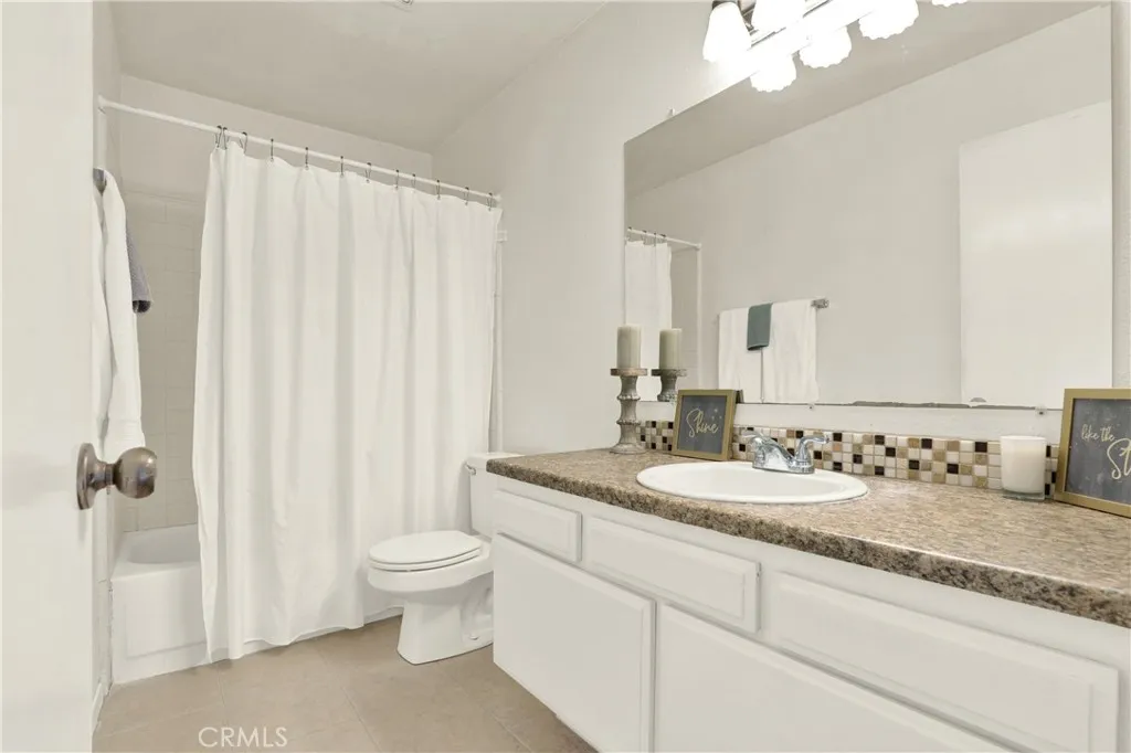 18417 Mount Kristina Street, Huntington Beach, California 92708 home-pic-28
