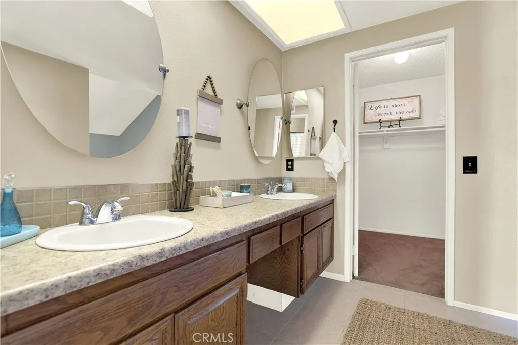 18417 Mount Kristina Street, Huntington Beach, California 92708 home-pic-21
