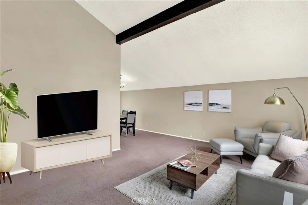18417 Mount Kristina Street, Huntington Beach, California 92708 home-pic-4