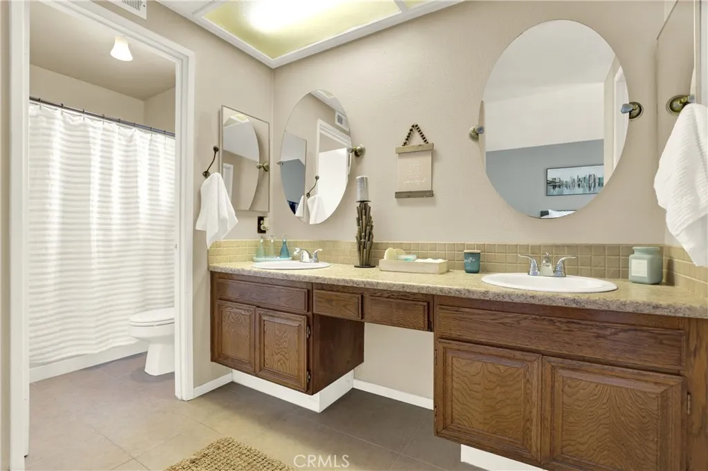 18417 Mount Kristina Street, Huntington Beach, California 92708 home-pic-20