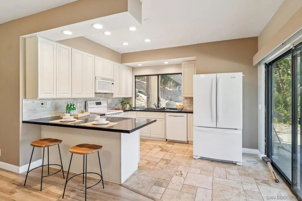 11810 Hi Ridge Rd, Lakeside, California 92040 home-pic-22