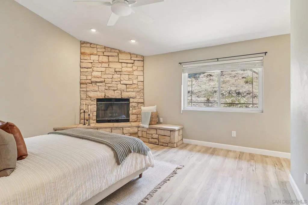 11810 Hi Ridge Rd, Lakeside, California 92040 home-pic-25
