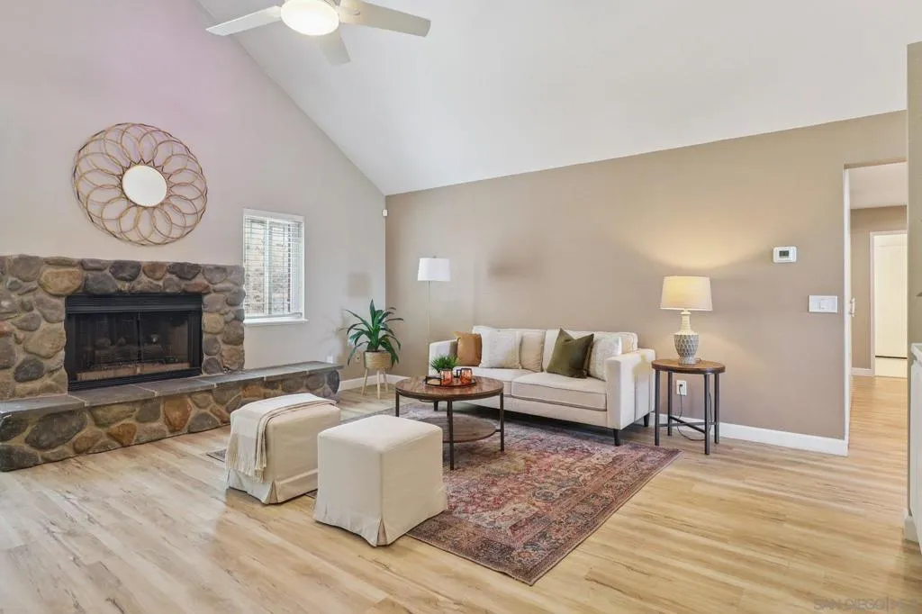 11810 Hi Ridge Rd, Lakeside, California 92040 home-pic-12