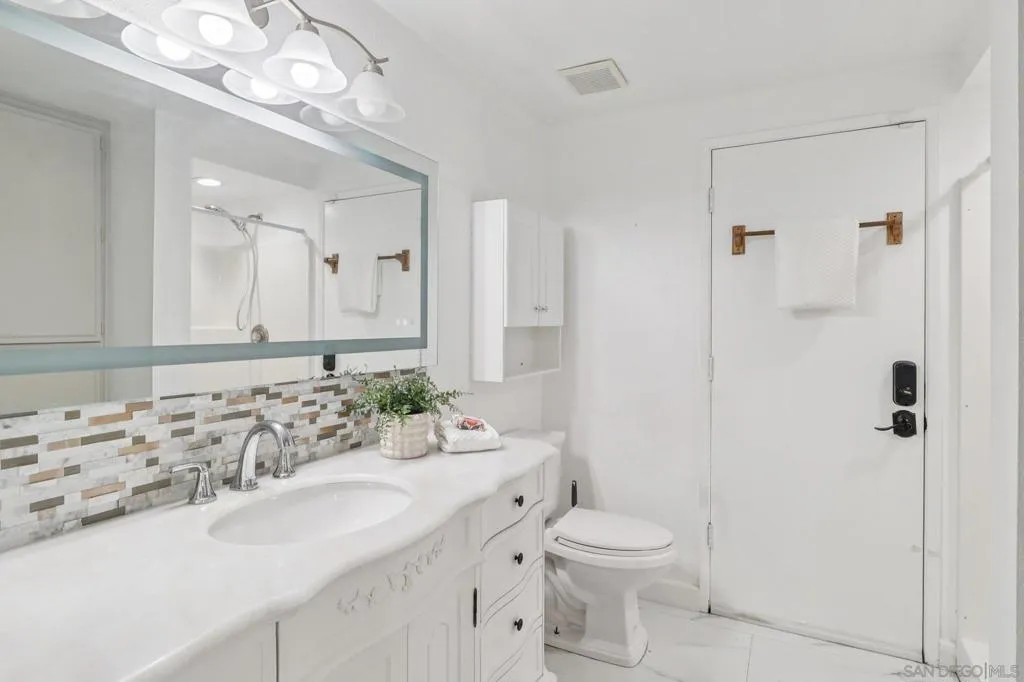 11810 Hi Ridge Rd, Lakeside, California 92040 home-pic-47