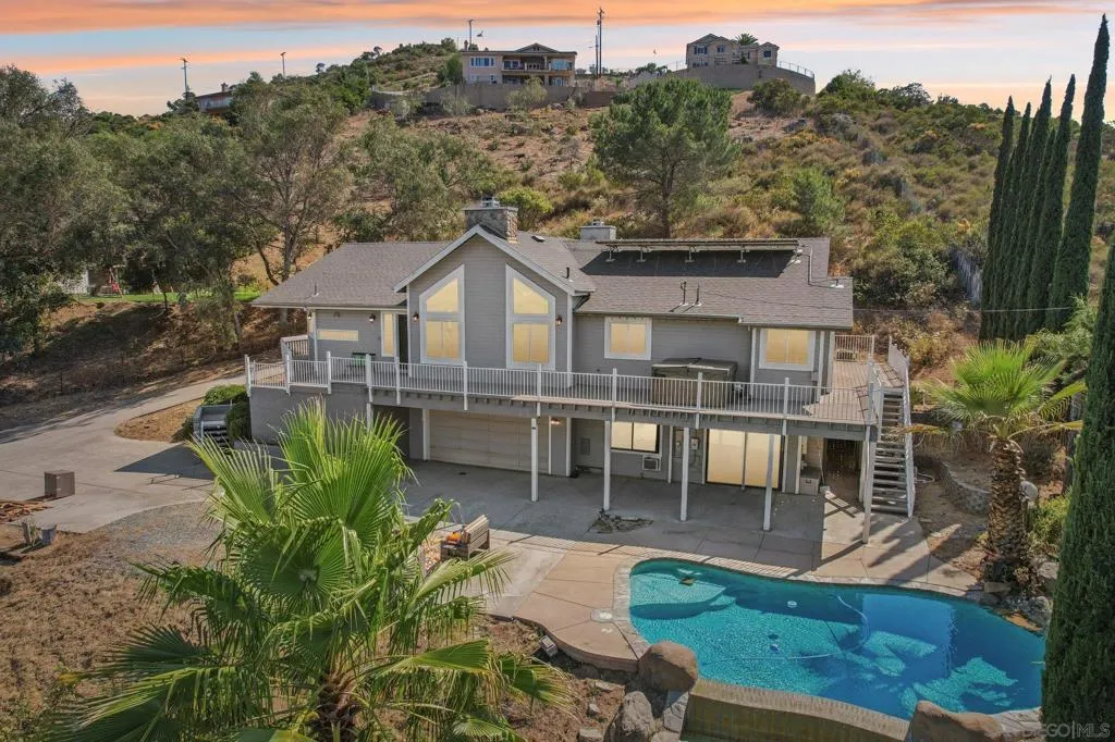 11810 Hi Ridge Rd, Lakeside, California 92040 home-pic-1