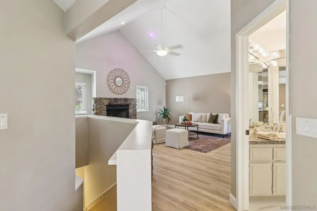 11810 Hi Ridge Rd, Lakeside, California 92040 home-pic-11