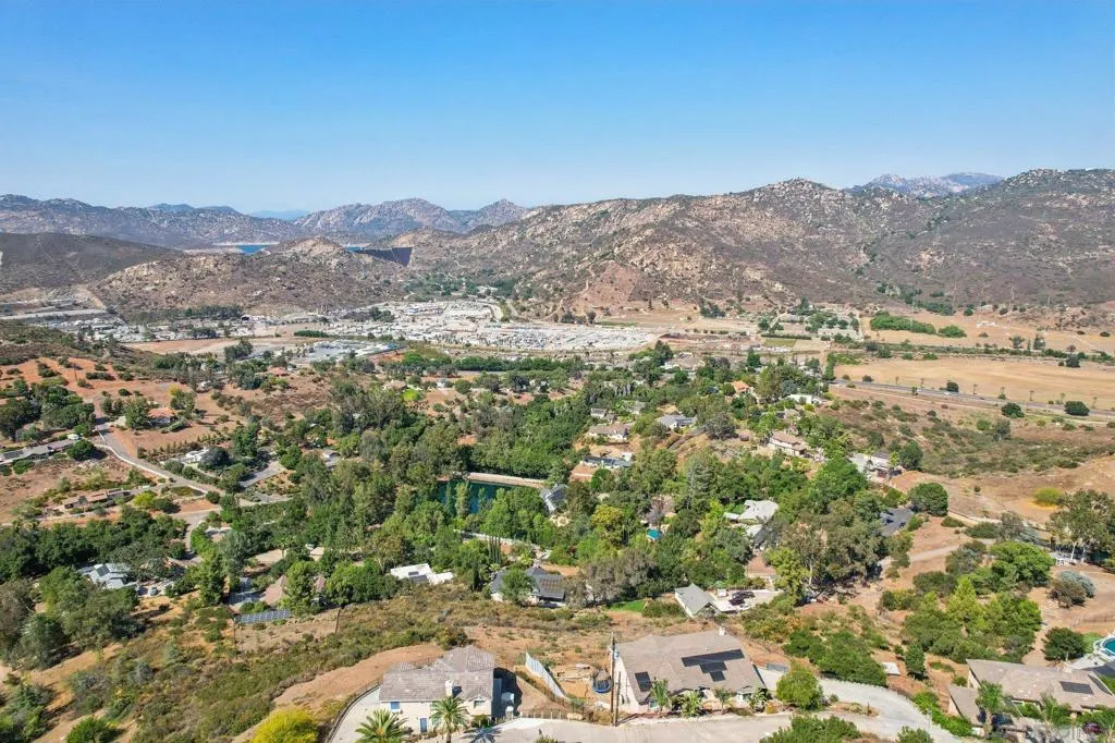 11810 Hi Ridge Rd, Lakeside, California 92040 home-pic-65