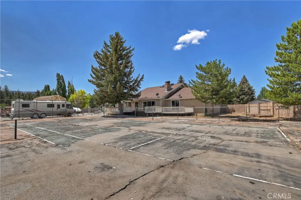 908 Mount Doble Drive, Big Bear City, California 92314 home-pic-37