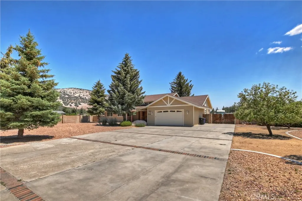 908 Mount Doble Drive, Big Bear City, California 92314 home-pic-5